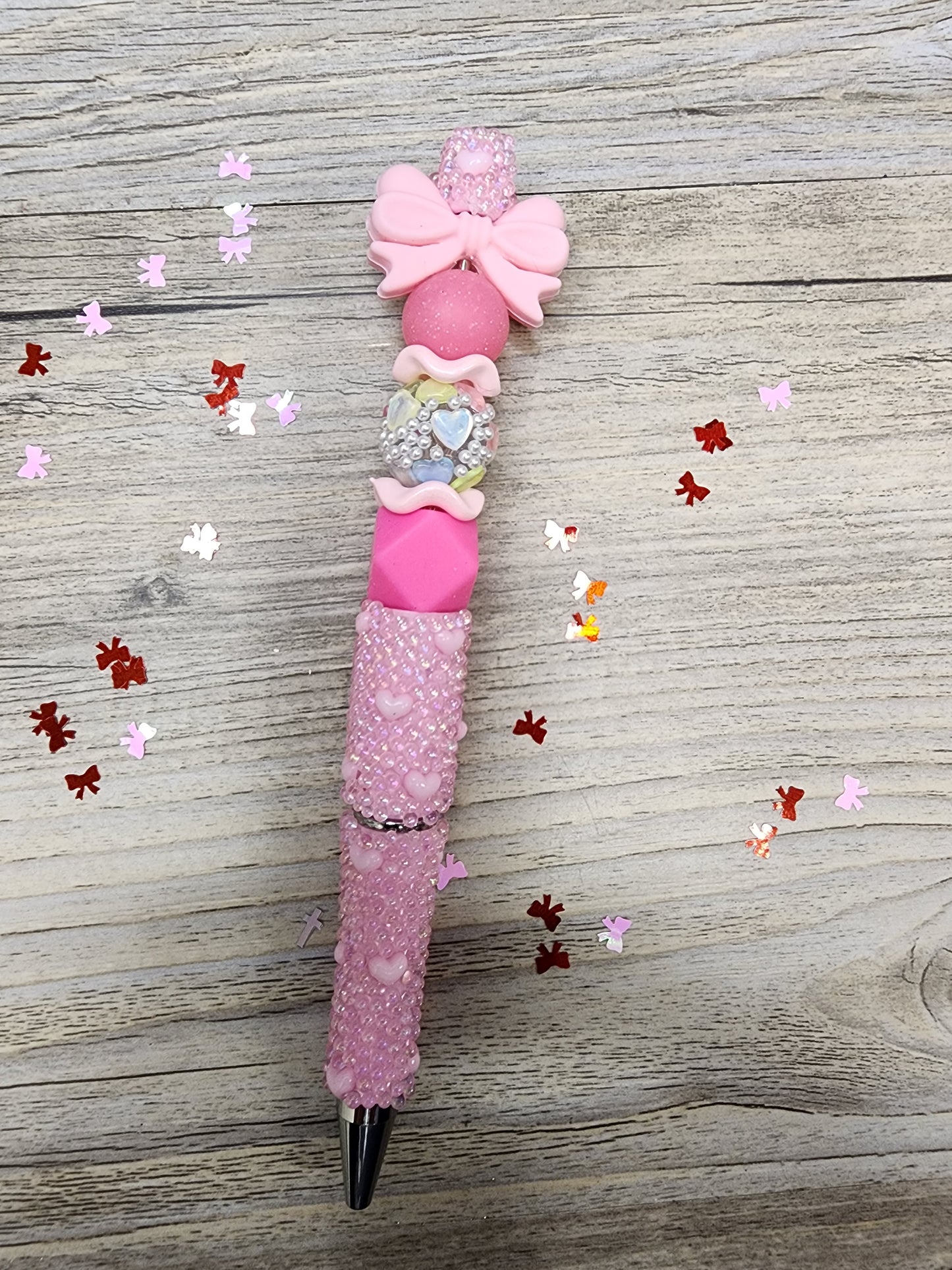 Light Pink Pen with Hearts - Barbie Pink & Pearl Heart Beads