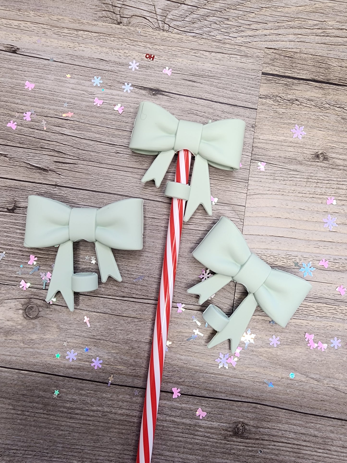 Mint Green Silicone Bow Straw Topper
